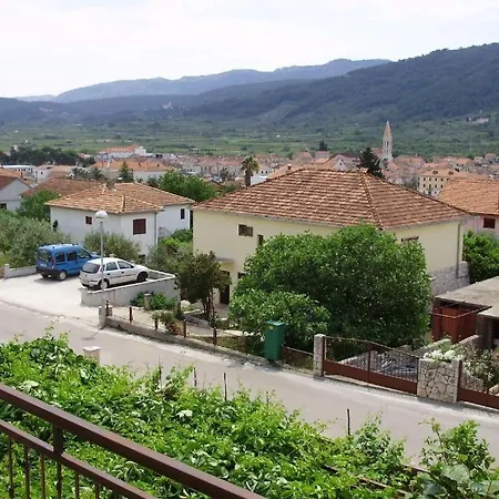 In Stari Grad Hvar With Balcony, Air Conditioning, Wifi, Dishwasher 5028-2 *