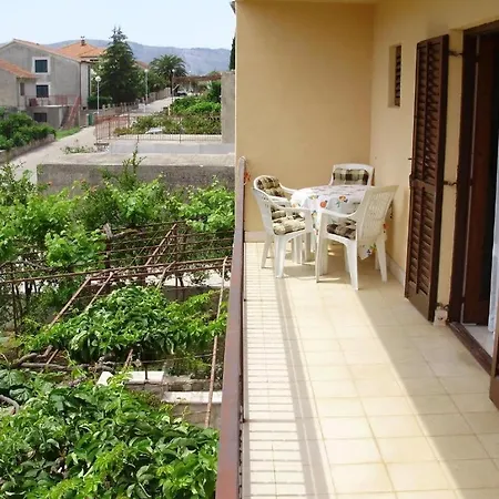 In Hvar With Balcony, Air Conditioning, Wifi, Dishwasher 5028-2 Apartament