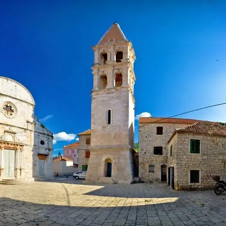 In Hvar With Balcony, Air Conditioning, Wifi, Dishwasher 5028-2 * Stari Grad (Hvar)
